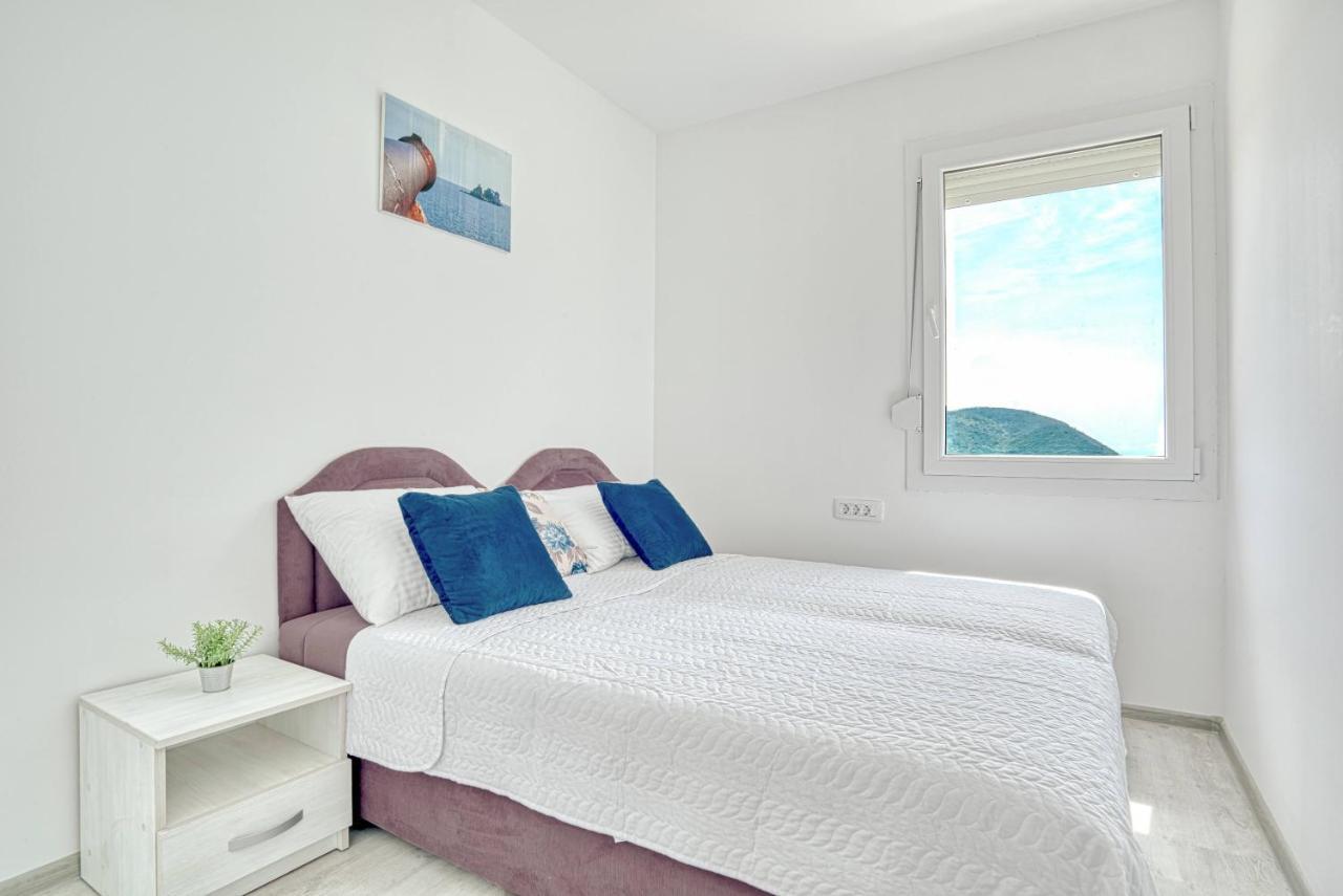 Two Bedroom House With Sea View Maj Buljarica Exterior foto